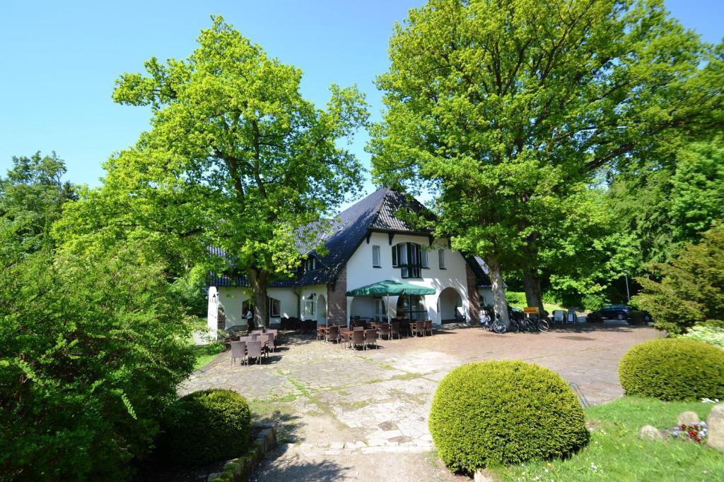 Hotel Am Rugard Берген-ауф-Рюген Экстерьер фото