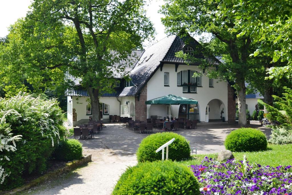 Hotel Am Rugard Берген-ауф-Рюген Экстерьер фото